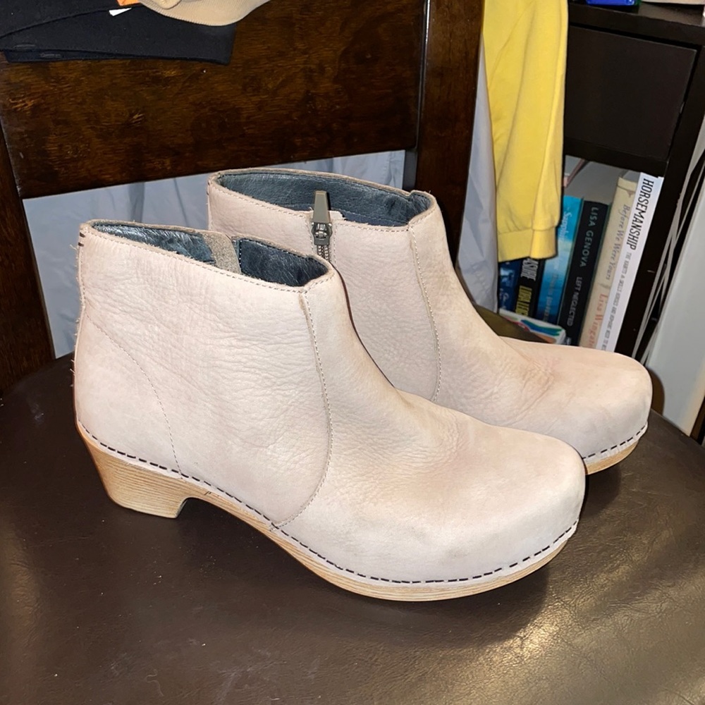 Dansko Womens Shoes